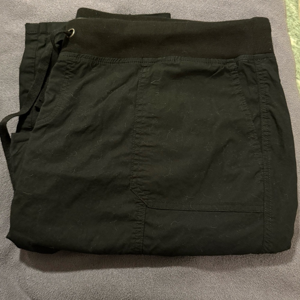 Torrid Cropped Cargo Pants - Picture 8 of 8